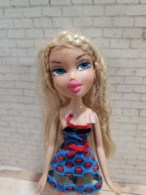 Bratz Cloe Doll Blonde Braided Hair Blue Eyes Pink Lips Restyled MGA Y2K